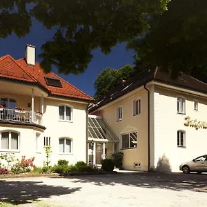 Hotel Burgmeier ***